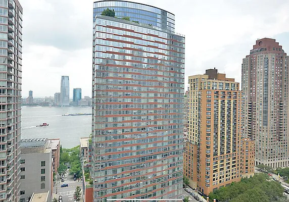 Rented by Level Group | media 25