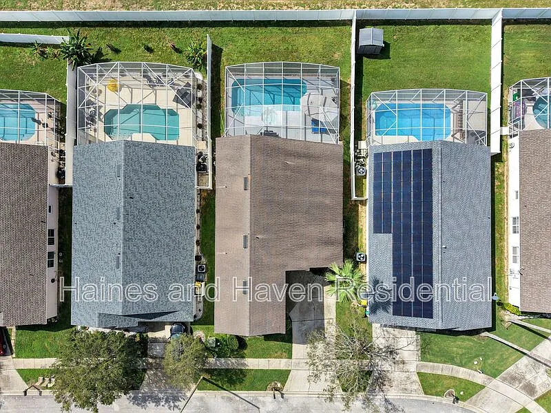 6 bed, 4.0 bath, 2776 sqft, $3,000 — Photo 3