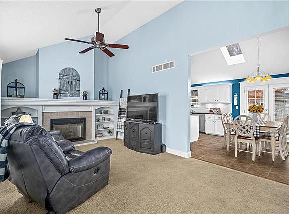 2nd image of 2100 NE Summerfield Ct