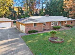 3809 Valley Brook Dr, Wilmington, DE 19808