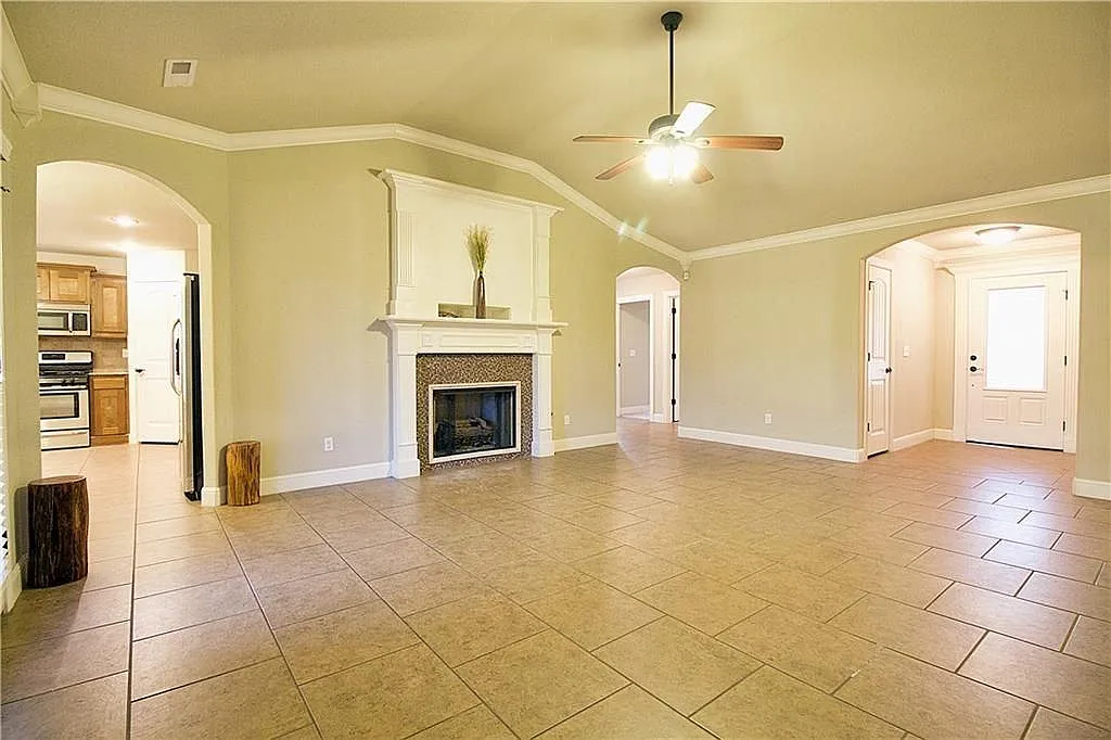 3007 SW Waterleaf Ave — Photo 4