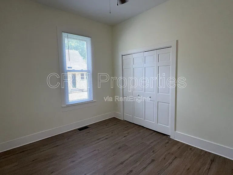 1339 Division St — Photo 19
