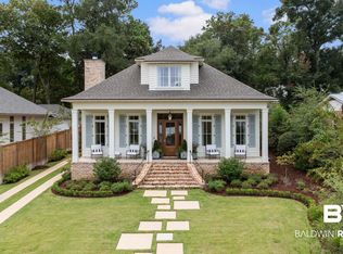 210 Tensaw Ave, Fairhope, AL 36532