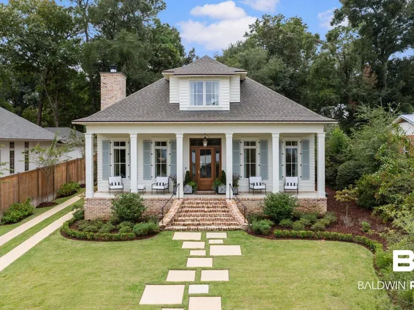 210 Tensaw Ave, Fairhope, AL 36532