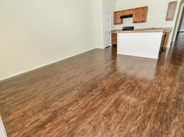 5546 Plantation Forest Dr, Katy, TX 77449