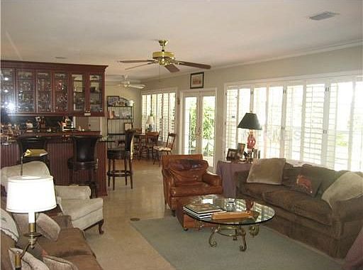 3rd image of 4207 W Beach Park Dr
