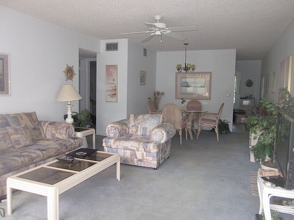2nd image of 2256 Philippine Dr APT 28