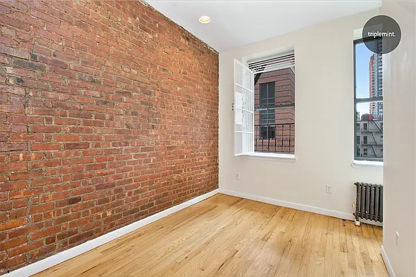 Rented by Triplemint | media 12