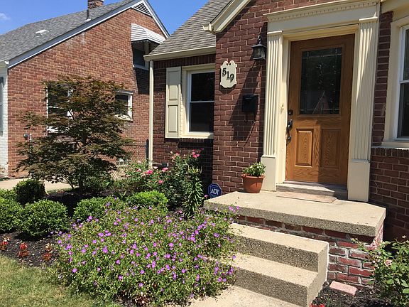 2nd image of 519 S Edison Ave