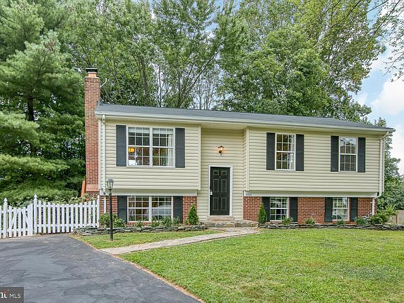 3rd image of 5703 Sailstone Ln