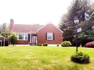 2520 Lakeview Dr NW, Roanoke, VA 24017