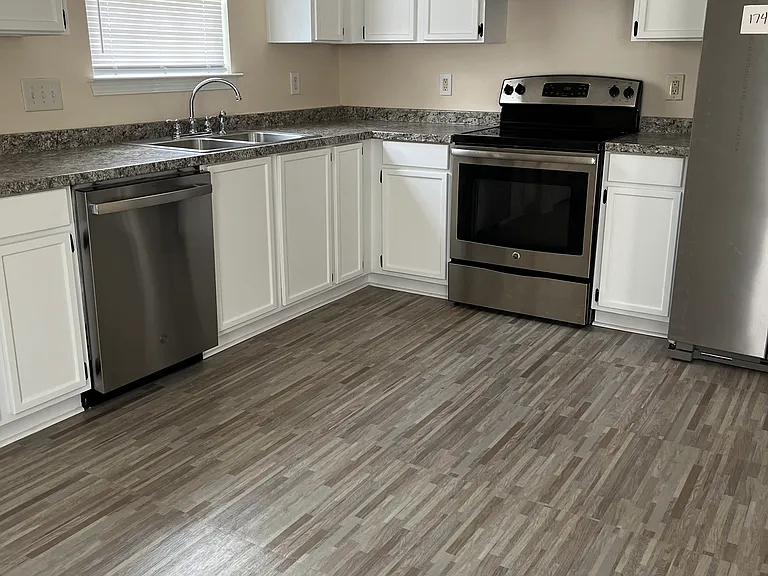 1323 Olde Justin Pl — Photo 9