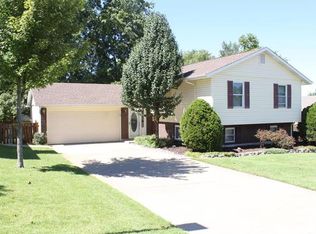 11 Driver Ct, Saint Peters, MO 63376