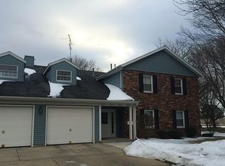4219 80th St #2B, Kenosha, WI 53142