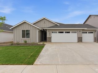 6632 W Plateau Creek Dr, Meridian, ID 83646