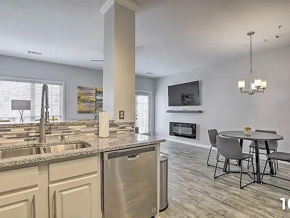 3rd image of 7129 Biltmore Way
