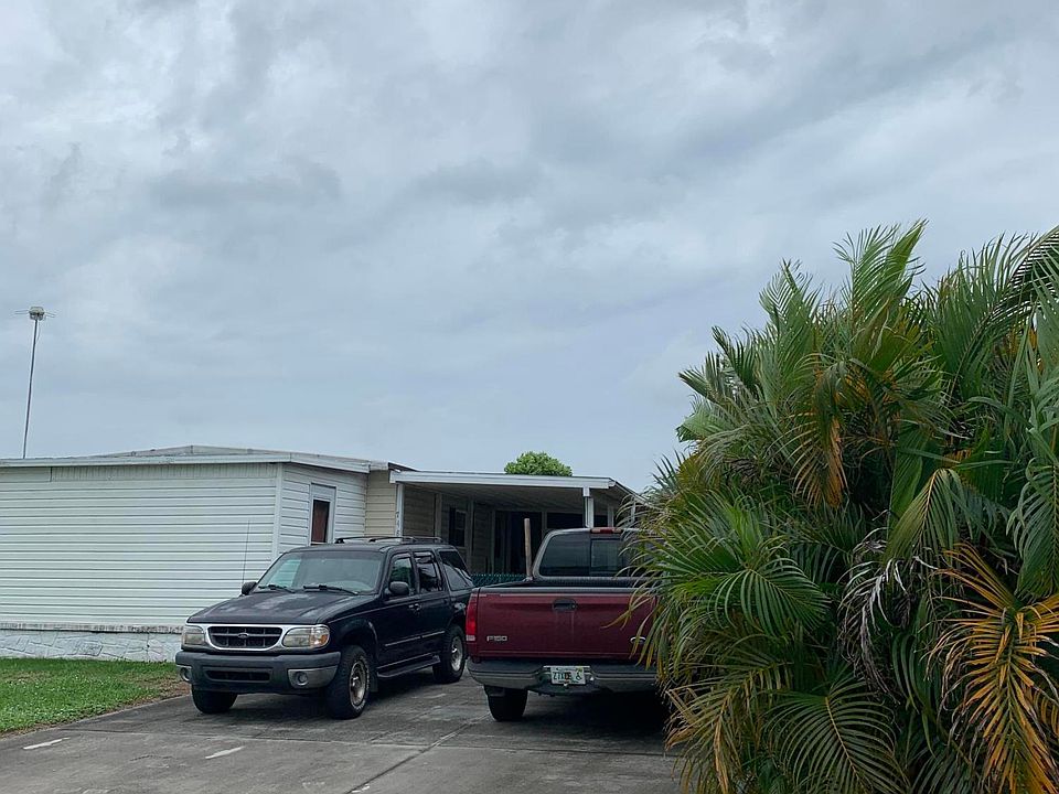 1st image of 748 Canary Dr