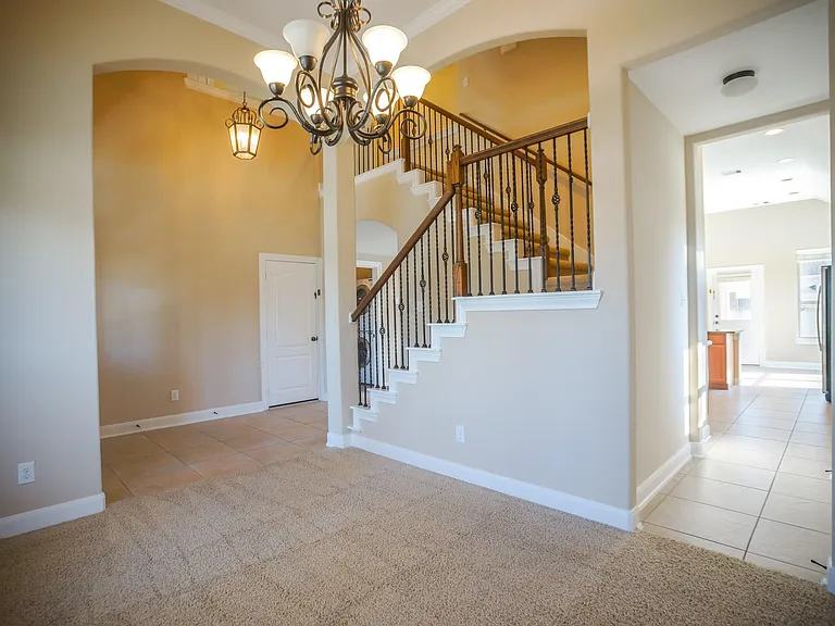2 Hadlock Pl — Photo 12