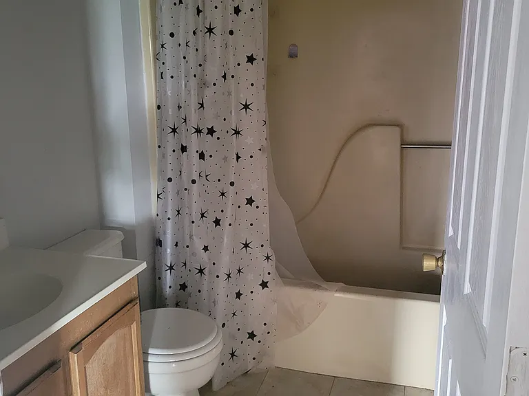 131 E Philadelphia Ave — Photo 7