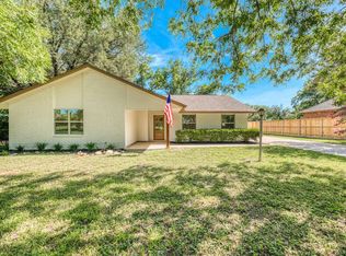 319 Columbine St, Meadowlakes, TX 78654