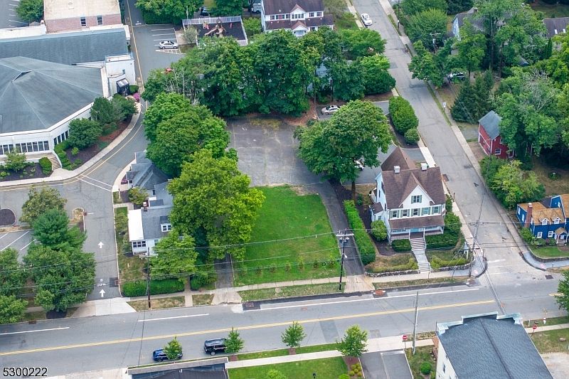 1st image of 12 W Main St
