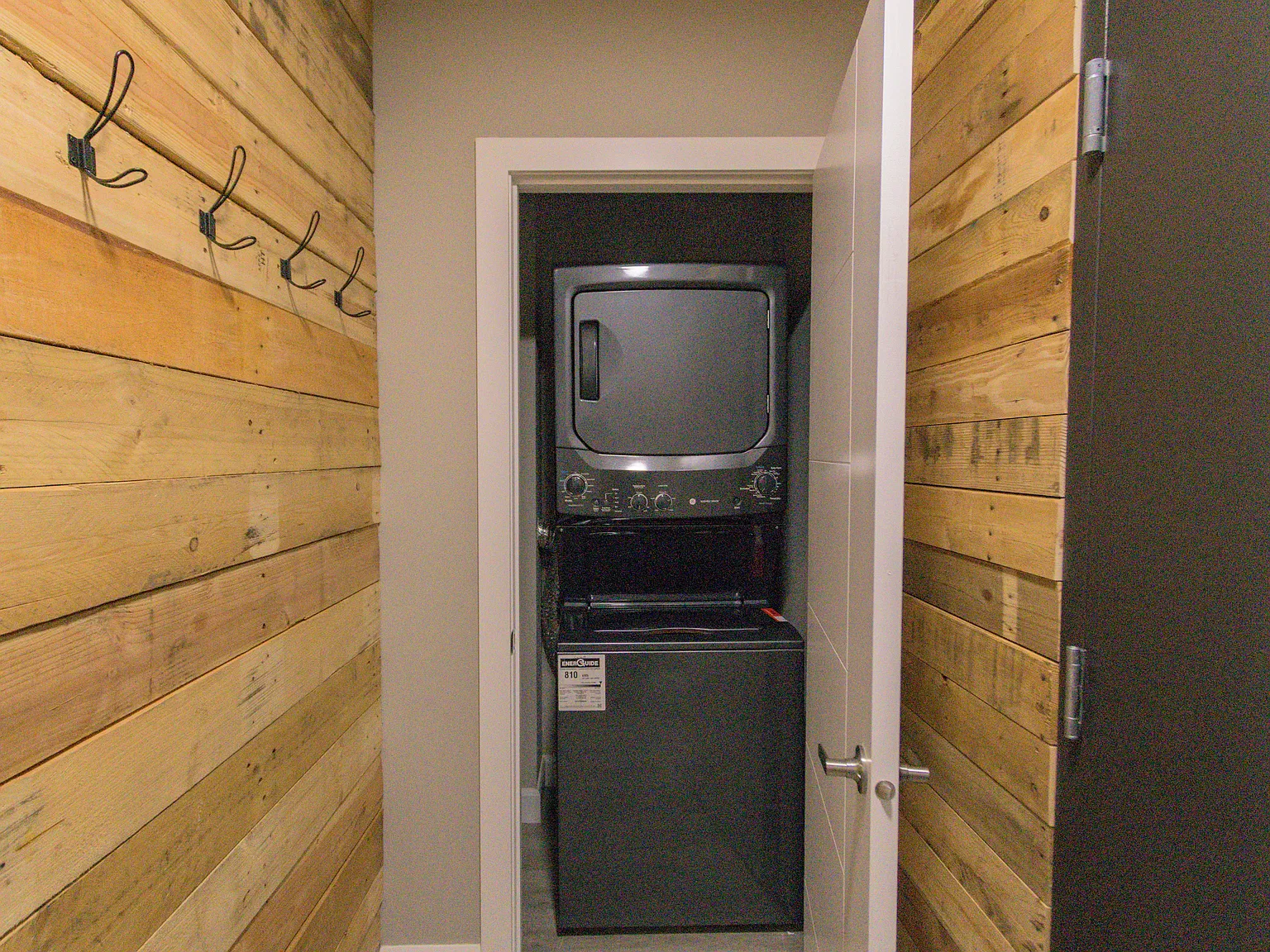 Macewan Place — Photo 1
