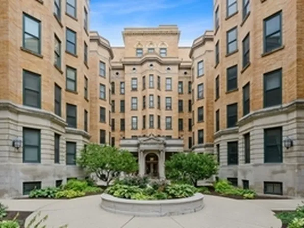 550 W Surf St APT 506, Chicago, IL 60657
