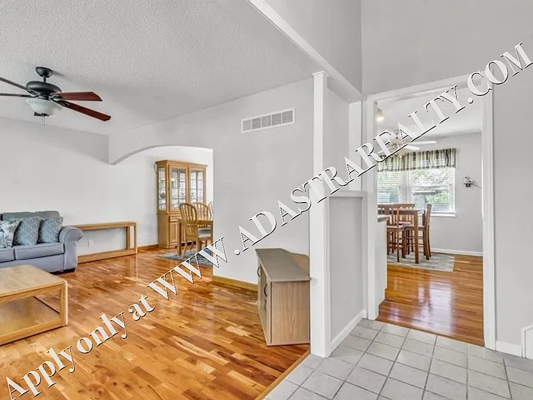 505 S Ridge Dr — Photo 3