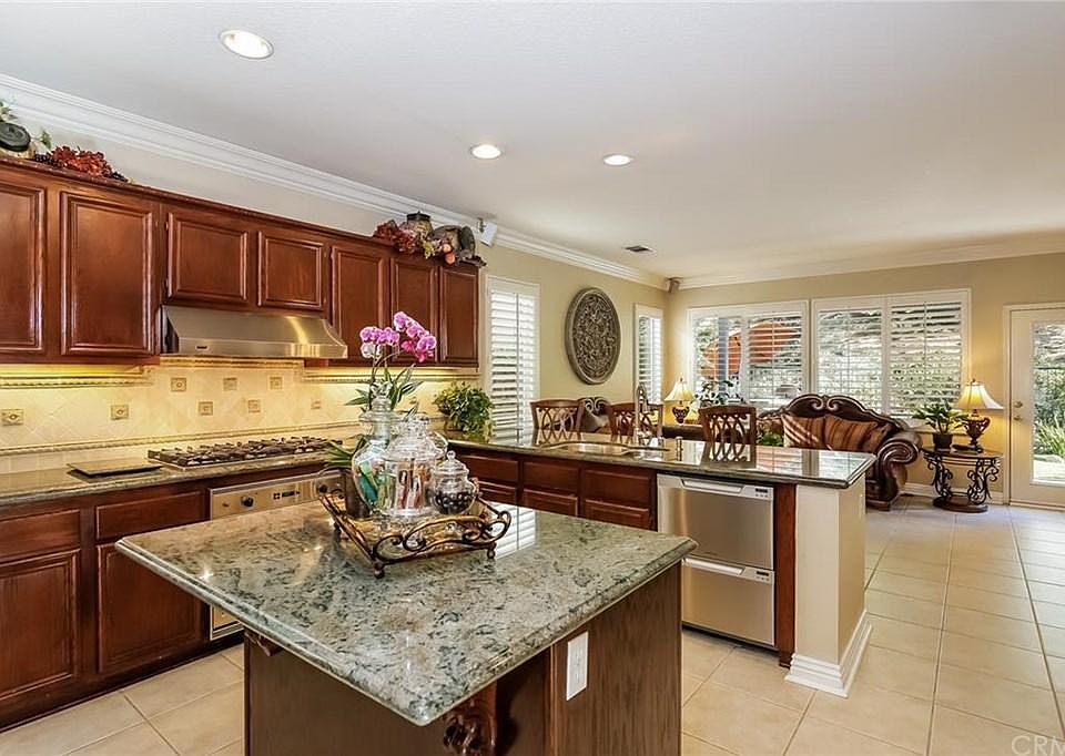 1st image of 8830 E Foxhollow Dr