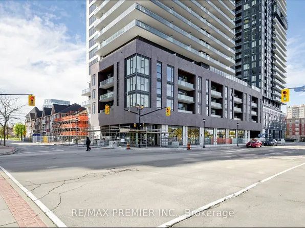 2075 Lakeshore Rd, Burlington, ON