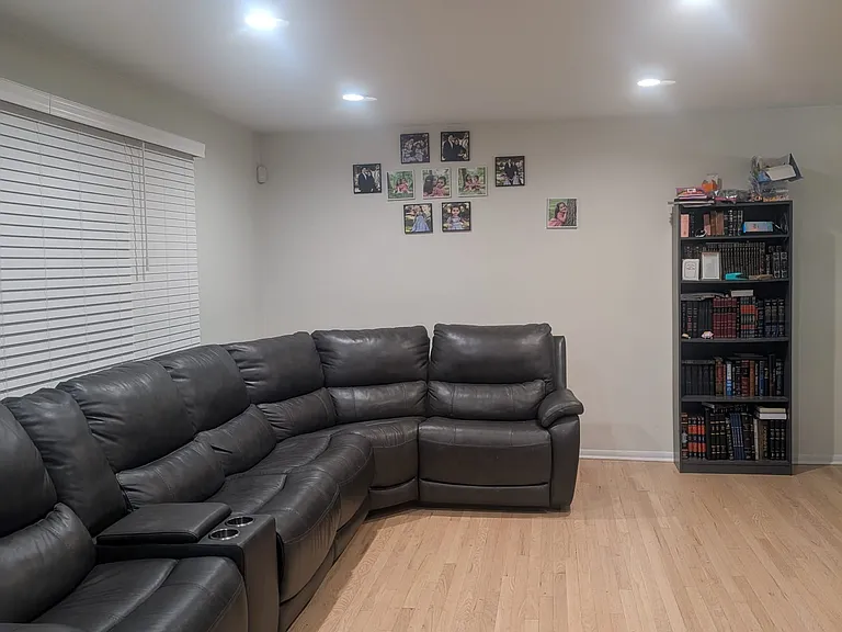 864 Greenshire Ct — Photo 1