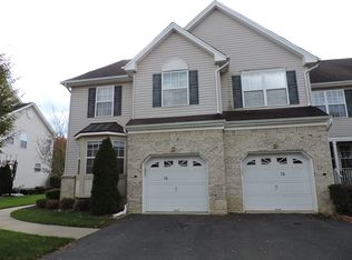 72 Heatherwood Dr, North Brunswick, NJ 08902