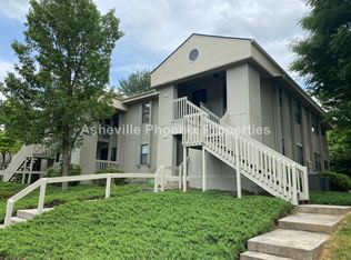 2106 Abbey Cir, Asheville, NC 28805