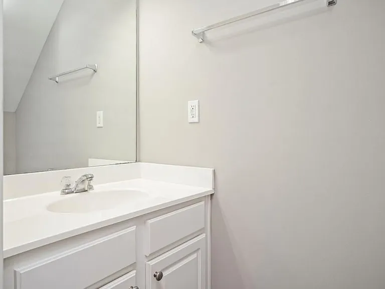 1998 Hailston Dr — Photo 14