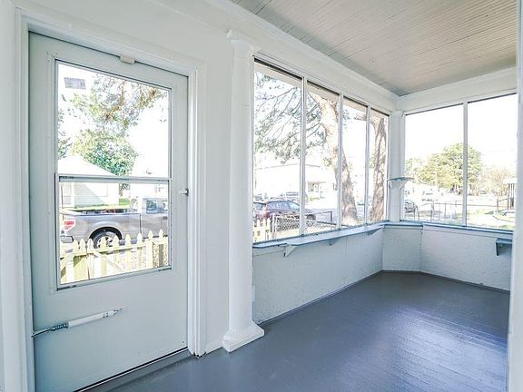 3rd image of 2219 Nashville Ave
