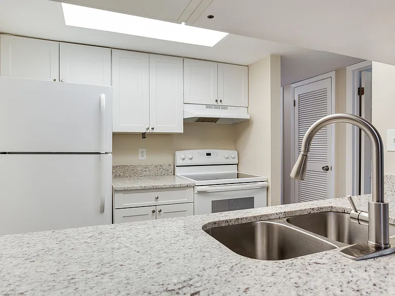 3109 W Horatio St #28 — Photo 10