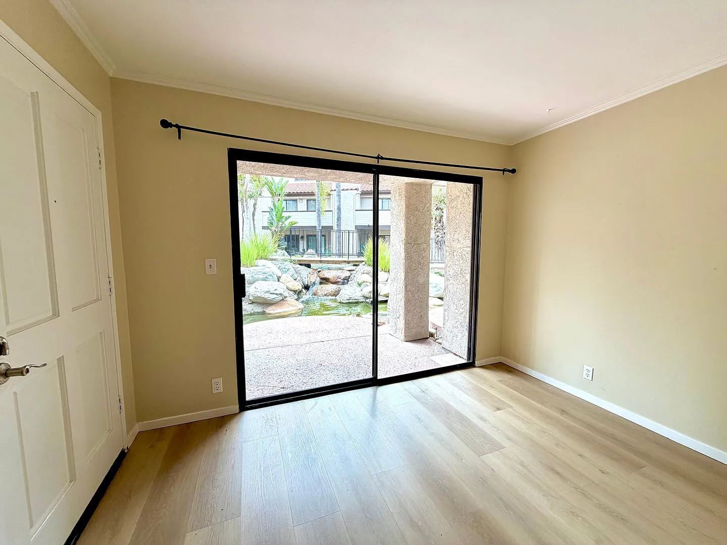 2b/2b Resort-Style Camarillo, Ponderosa Creek Condo — Photo 3