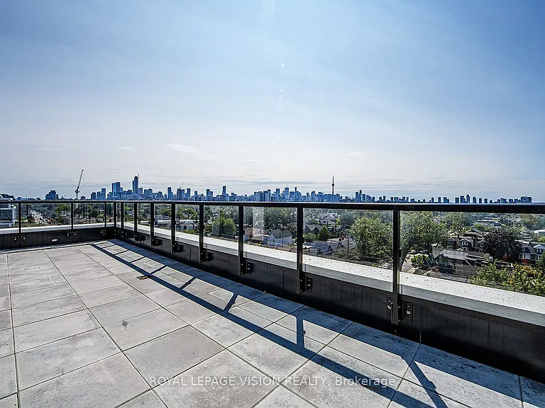 858 Dupont St #728 — Photo 39
