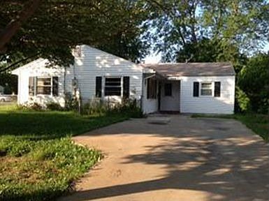 1st image of 14219 Fisher Ave