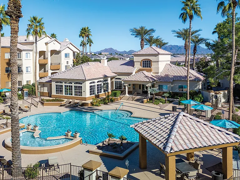 Sonterra Apartments at Paradise Valley — Photo 8