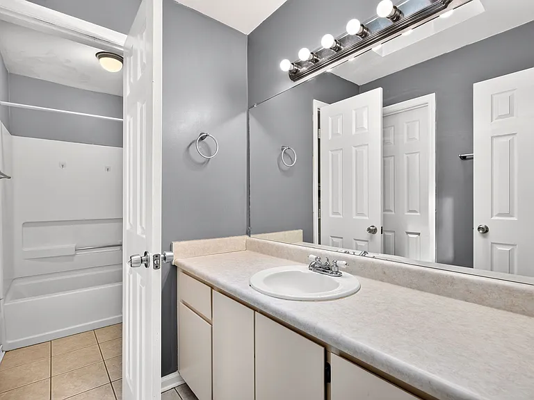 12 Belfair Dr — Photo 10