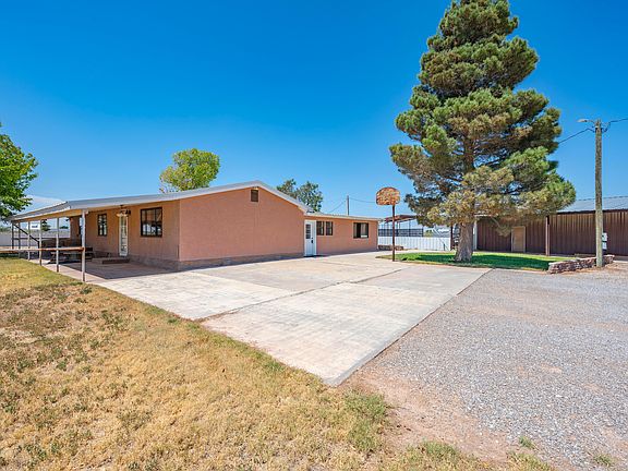 3rd image of 7892 Shoshoni Rd