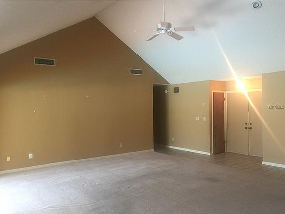 4th image of 207 S Lake Mariam Dr
