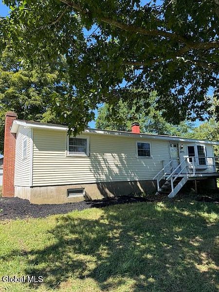 3rd image of 4933 Bliss Road