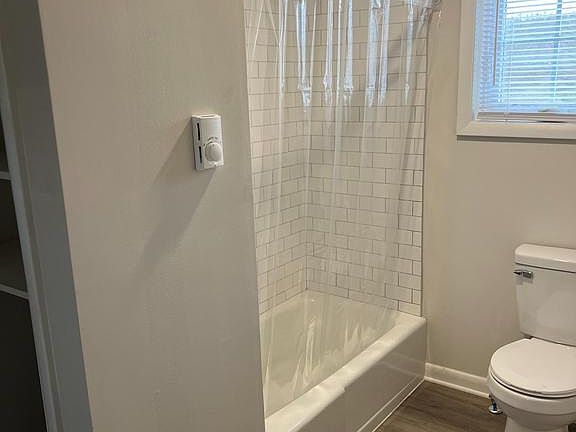 4th image of 156 Tower Cir #2
