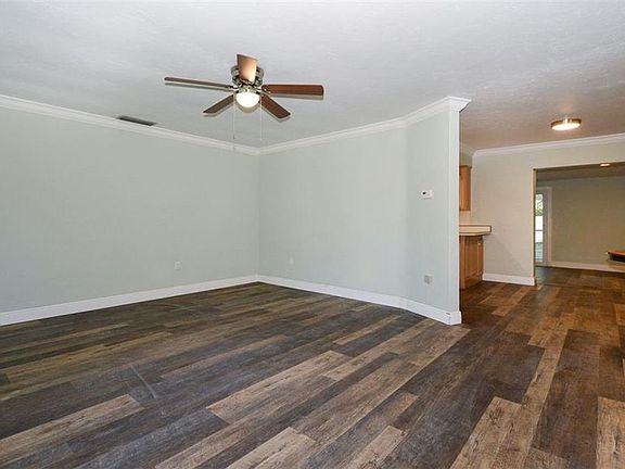 2nd image of 1221 Francis Ave