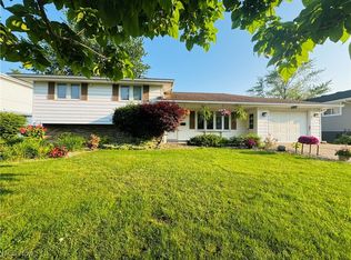 1825 E Skyline Dr, Lorain, OH 44053
