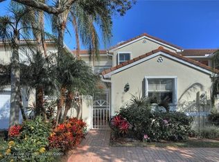 1581 Seagrape Way, Hollywood, FL 33019