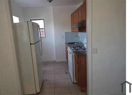 10 Brighton Ave #2 — Photo 11