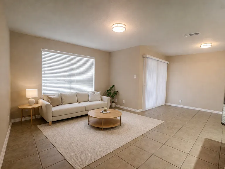 Shadow Ridge Apartments — Photo 13
